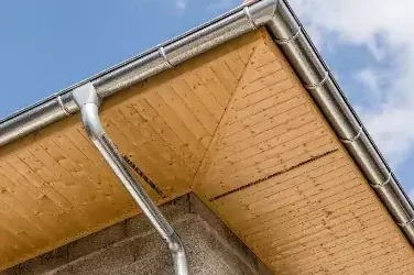 Zinguerie à Vouillé : Maximiser la Durabilité de Votre Toiture